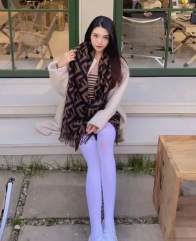 开奶茶店蓝丝袜仙女姐姐别有一番韵味呀