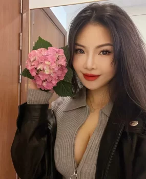 南通大奶少妇凤儿