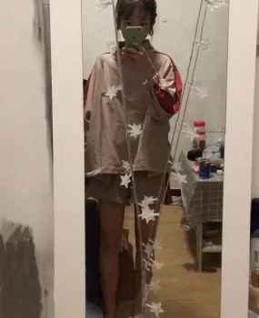 验证婷婷身材口活爱爱可以,腿挺长