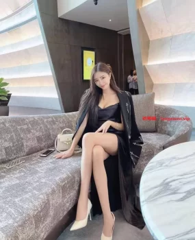 昆明城里的模特兼职被我花钱玩到爽