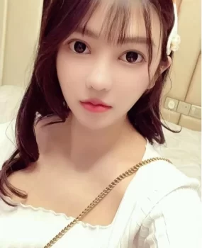 昆明极品车模身材前凸后翘大长腿逼紧水多多